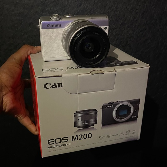 Canon eos m200 - Picture 1 of 6